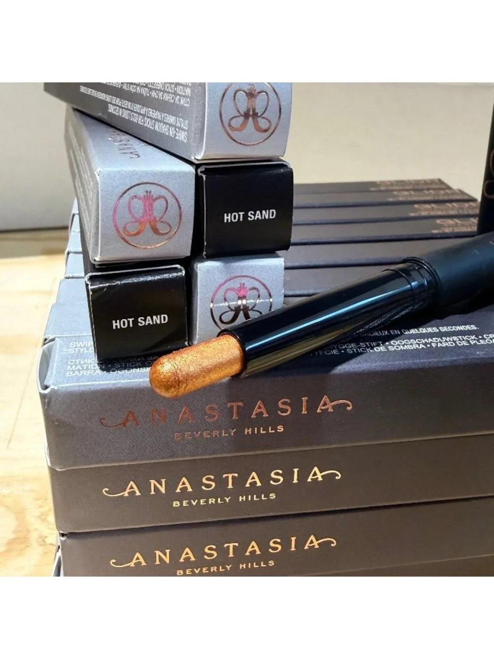 Anastasia Beverly Hills - GLIDR Shadow Stick, Long wearing - HOT SAND